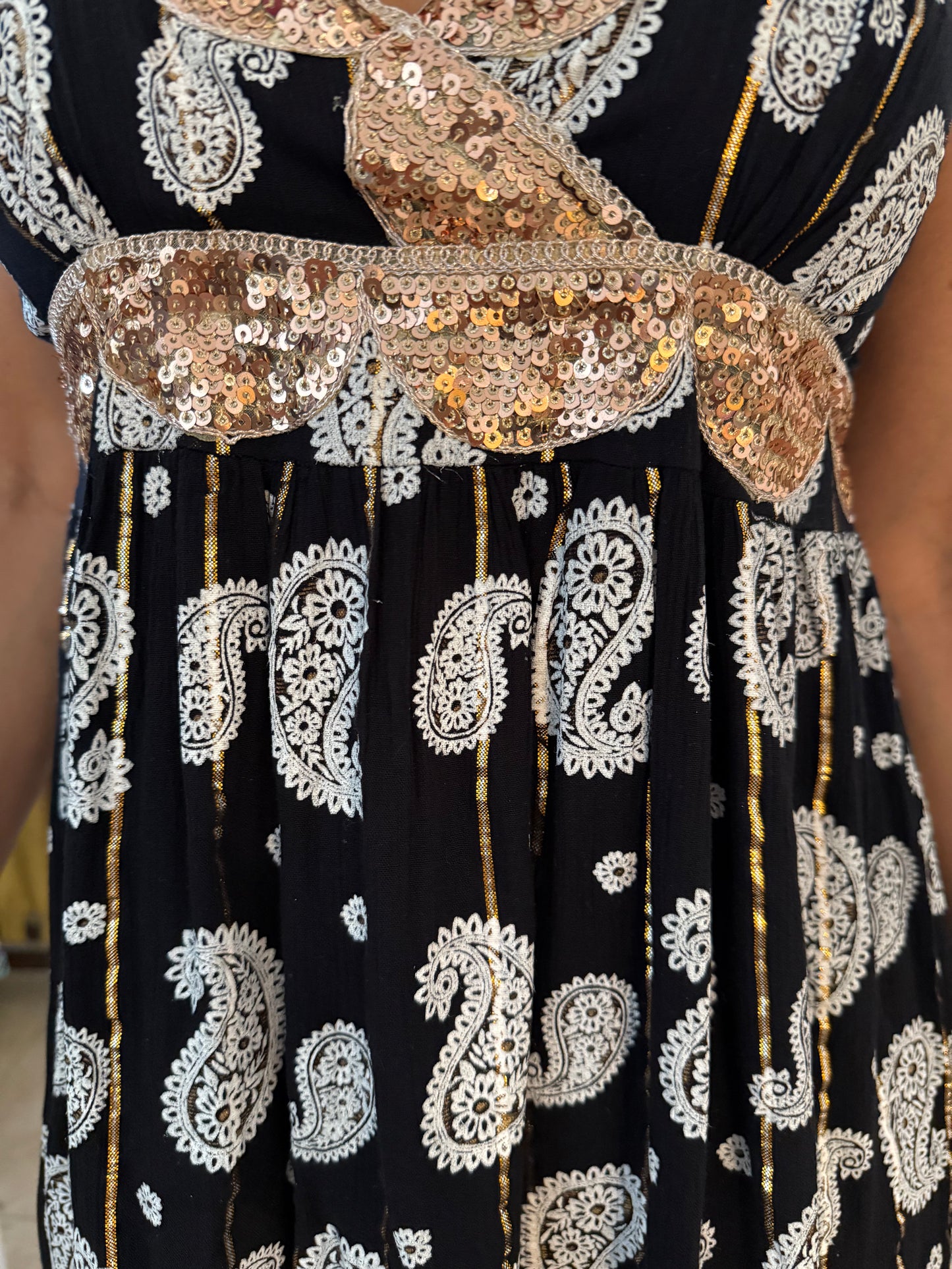 #Z-101 – Short Black Dress with Paisley Ornaments | Shizera Beauty